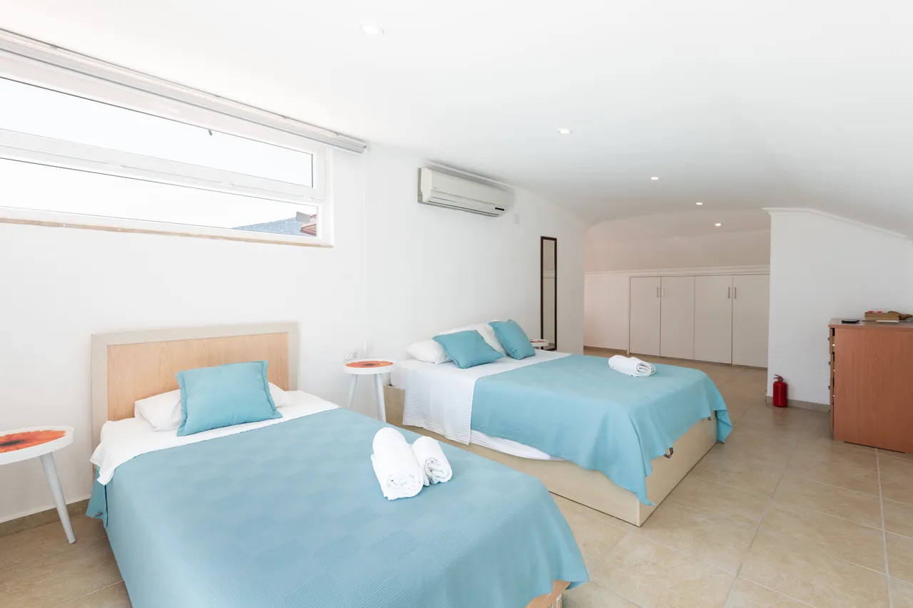 L-shaped family bedroom on the top floor of Villa Hannah Kalkan